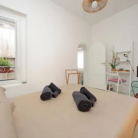 Apartamento Campo Dei Fiori Con Terrazzo *